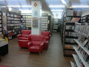 新竹市近八大學區漫畫/DVD店(頂讓)頂讓由www.ican168.com阿甘創業加盟網提供