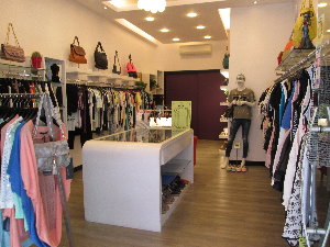 設計服飾精品店(頂讓)頂讓由www.ican168.com阿甘創業加盟網提供